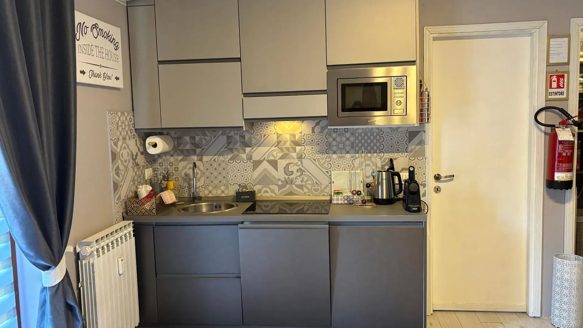 Studio Flat Policlinico G B Rossi Borgo Roma Verona 0*,  Italia